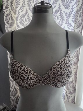 Victorias Secret Leopard Print T-Shirt Push Up Bra - Women's Beige/Cream, 34B